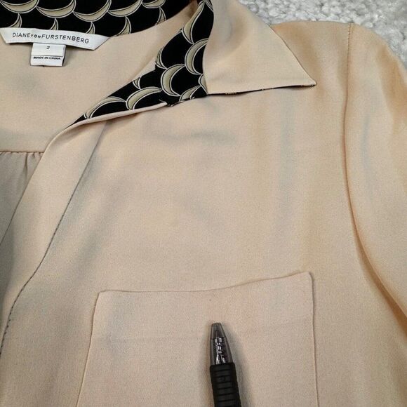 Diane Von Furstenberg Silk Roll Tab Sleeve Blouse Womens 2 - Picture 6 of 12